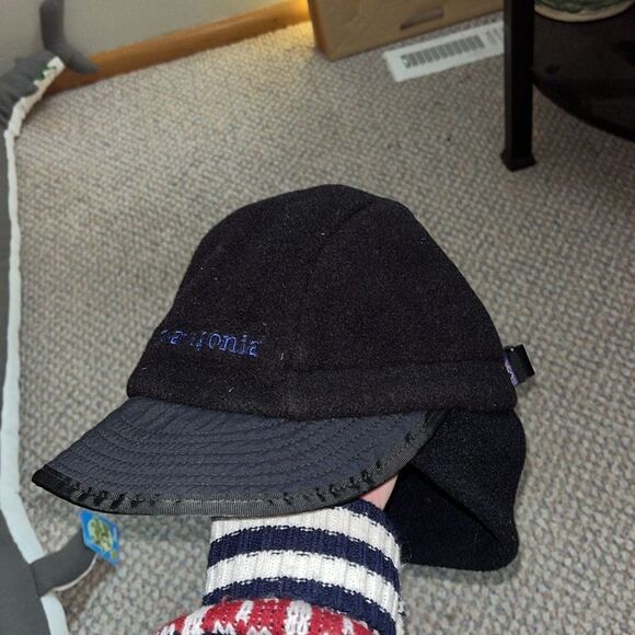 BLACK VINTAGE PATAGONIA DUCKBILL FLEECE HAT SIZE SMALL - Picture 6 of 7